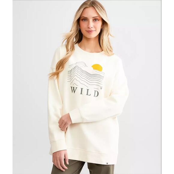 Liv outdoor Tops - Gabriella Pullover Sweatshirt White Wild Graphic Crewneck Women’s Small Cozy